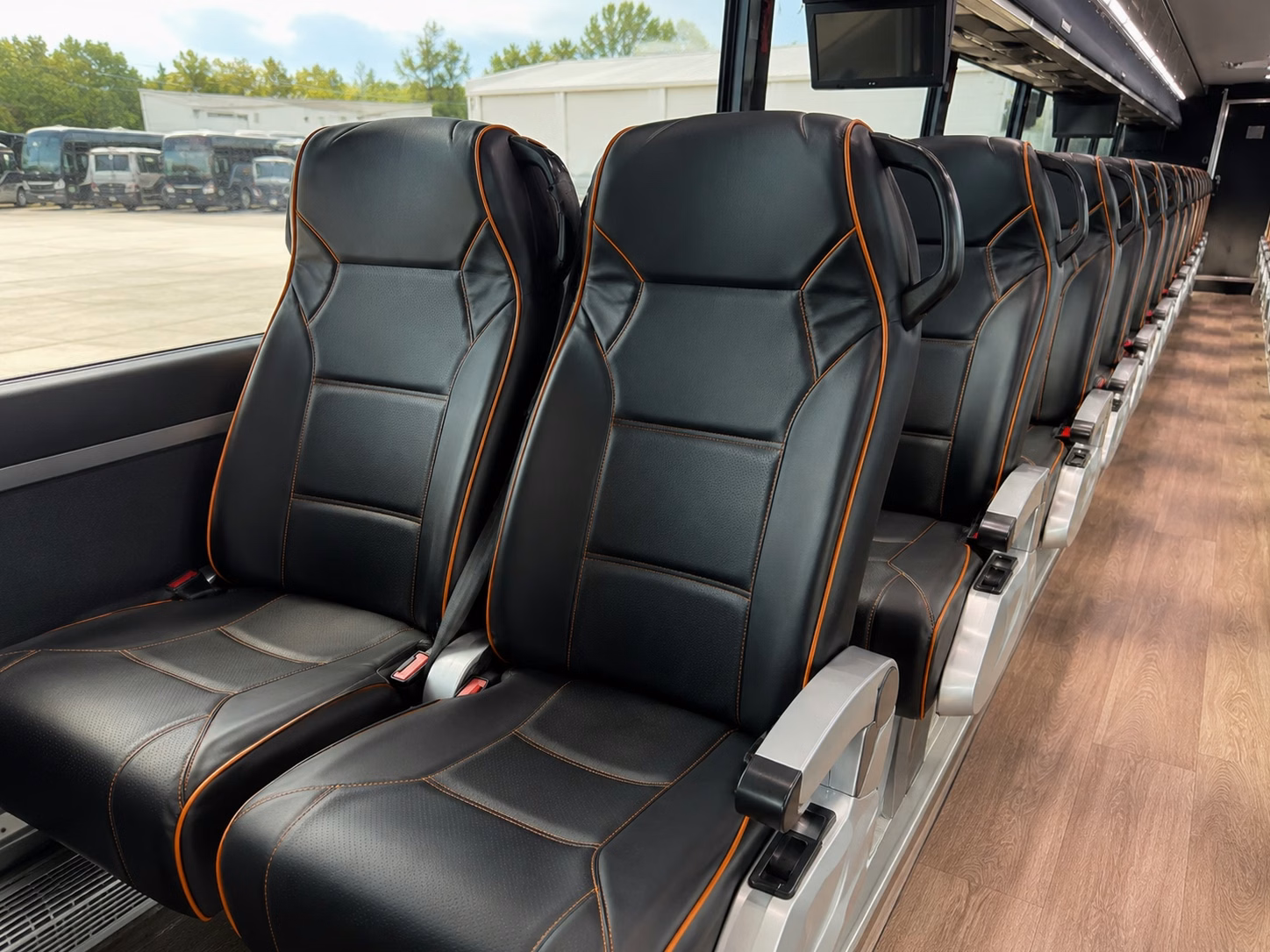 seattle mariners charter bus rentals to t mobile park